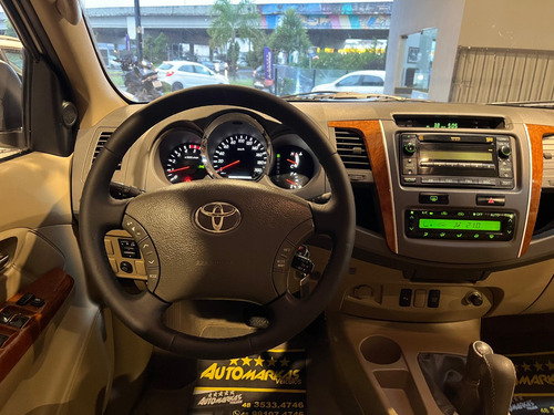Toyota SW4 SRV D4-D 4x4 3.0 TDI Dies. Aut
