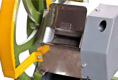 Imagem 3 de 4 de Engenho De Moer Cana B200 Inox Completo C/ Motor E Correia
