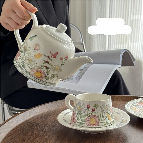 Juego De Taza, Platillo Y Tetera De Café De Lujo.