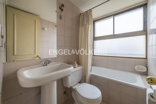 Nevería / Rosa O'higgins (3d+2b + Servicios)