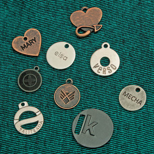 Imagen 2 de 10 de Etiquetas Metálicas Personalizadas X 1000 Unidades