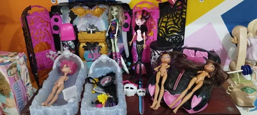 Lote De Bonecas Monster High Leia A Descrição.