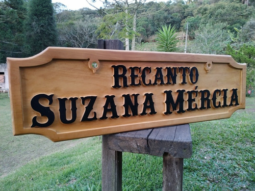 Placa Entalhada Madeira Nobre