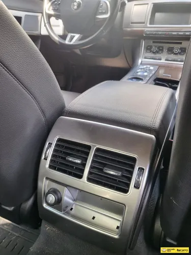 Jaguar XF 2.0 Luxury