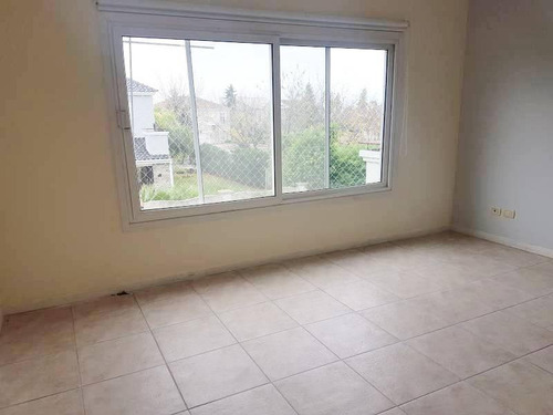 Casa En Alquiler En Barrio Barrancas Del Lago, Nordelta
