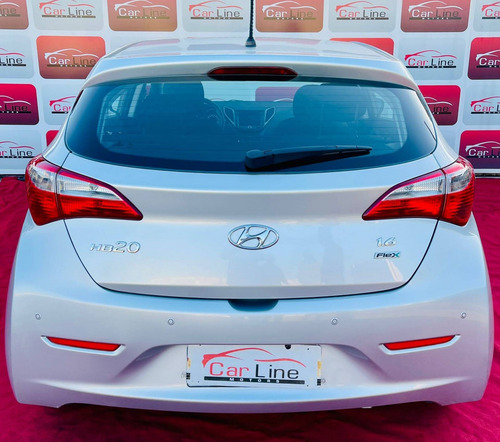 Imagem 4 de 8 de Hyundai Hb20 1.6 Comfort 16v Flex 4p Manual