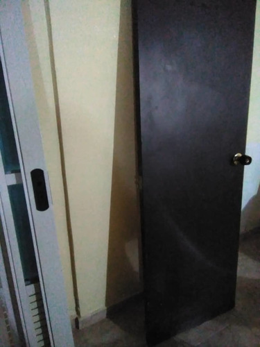 Imagen 6 de 9 de Silla, Espejo Y Módulo Multifuncional. Puesto De Peluquería