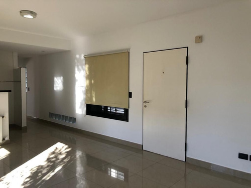 Imagen 7 de 16 de Departamento En Venta En Florencio Varela