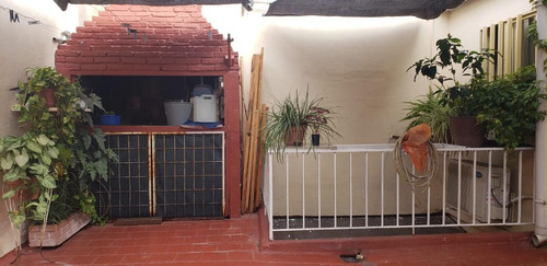 Imagen 1 de 10 de Departamento Interno De Pasillo Con Dos Patios En Venta