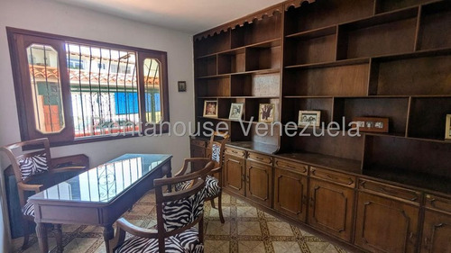 Casa En Venta Los Naranjos Mls # 25-18296 Christian Szotyori