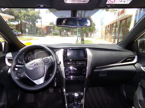 Imagen 8 de 9 de Toyota Yaris 5 Puertas Xls Manual 0km My2022