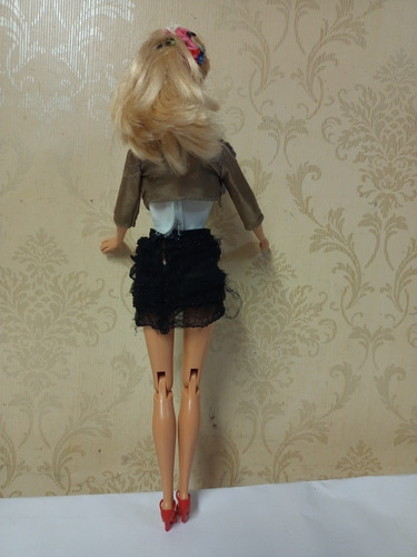 Boneca Barbie Articulada Usada (Usado)