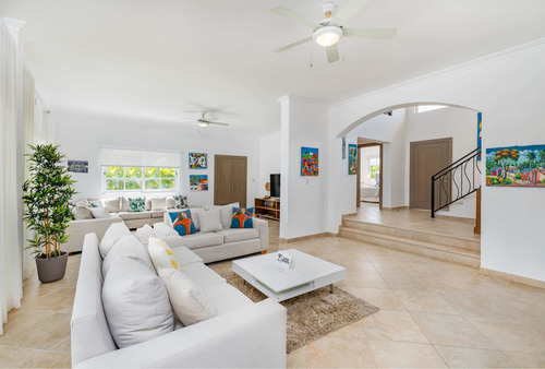 Imagen 9 de 18 de Venta De Villa De Lujo En Cocotal Punta Cana Con Piscina