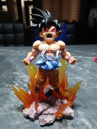 Figura Goku Dragón Ball (Usado)