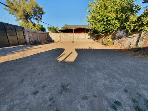 Casa Con Terreno De 330 M2,en Sector Residencial