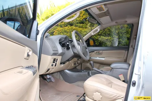 Toyota Fortuner 2.7 SR5 4x2 AT