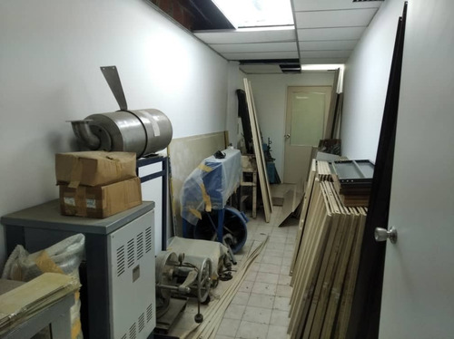 Imagen 11 de 15 de Oficina O Local (puede Ser Utilizado A Gusto Personal) En Alquiler Ubicado En Boleita