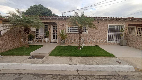 Casa En Venta En El Valle,cabudare Rc