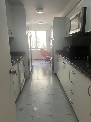 Sebucan / Hermoso Apto De 210 Mt En Edificio Con Piscina Y Pozo De Agua