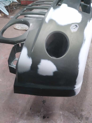 Imagen 2 de 10 de Taller Chapa Pintura