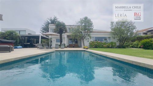 Casa En Venta De 6 Dorm. En Marbella 