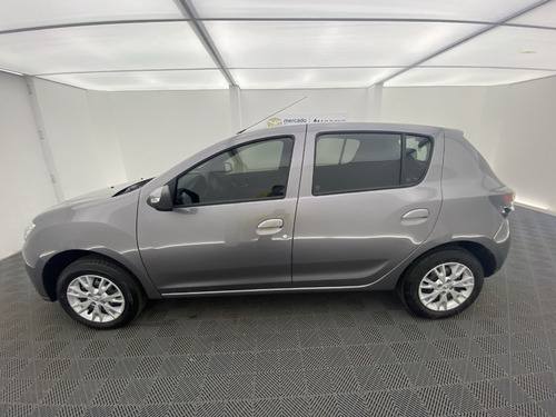 Imagen 14 de 25 de Renault Sandero 1.6 Life +