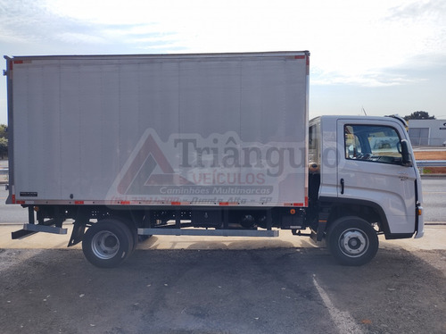 Vw 11180 Delivery Prime 2022 Com Bau De 4,80 Mtrs Isolado