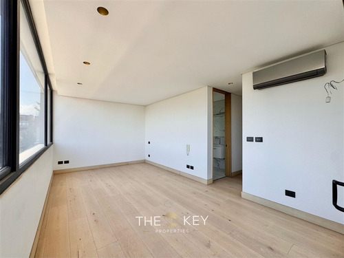 Departamento En Venta De 2 Dorm. En Vitacura