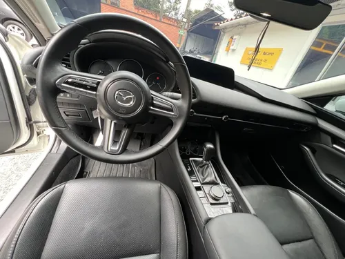 Mazda 3 2.0 Touring