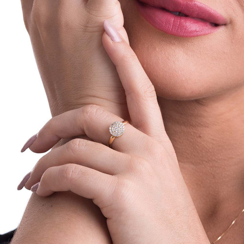 Anel Pavê Redondo Em Ouro 18k Com 37 Pontos De Diamante Aro