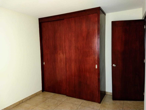 Imagen 3 de 21 de Rento Casa Calle Melitón Balderas Celaya