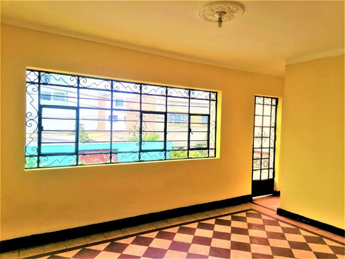 Imagen 5 de 30 de Remato!... Casa Con Dos Dptos, Magdalena Del Mar Área Residencial. Excelente Oportunidad....