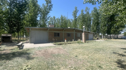 Imagen 7 de 26 de Finca En Las Paredes Con Bosque De Álamos, 2 Casas Y Galpón