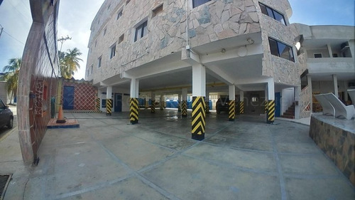 Imagen 17 de 29 de Rentahouse Vende Hermosa Posada En Chichiriviche 22-446