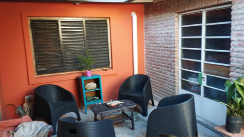 Casa En Venta - 5 Dormitorios 3 Baños - Villa Elvira