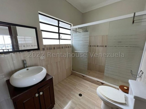 Imagen 12 de 16 de Casa En Venta En Colinas De Bello Monte #22-22502