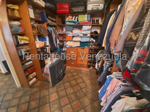 Bello Townhouse En Venta Ubicado En La Tahona 25-15574