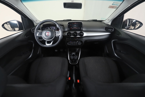 Imagen 19 de 25 de Fiat Cronos 1.3 Drive 2020