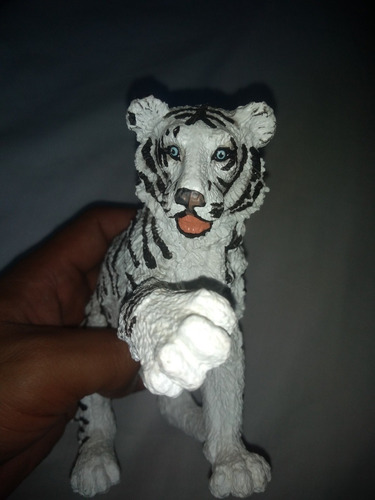 Figura Tigre Blanco Siberiano Original Safari Ltd 8 Inches