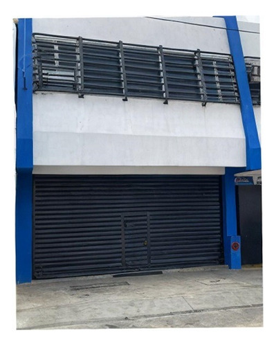 Local Comercial En La Calle Diaz Moreno. Vende Crismelia Castillo (pll-254)