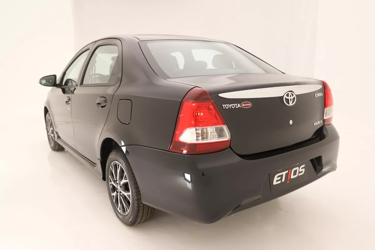 Toyota Etios 1.5 Sedan Xls l18
