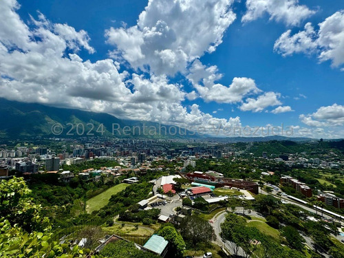 Cual Es La Principal Características Que Debe Tener De Un Ph?, Amplias Áreas Sociales Con Vista Al Valle De Caracas Para El Disfrute De Familiares Y Amigos. Esta Aqui En Colinas De Bello Monte