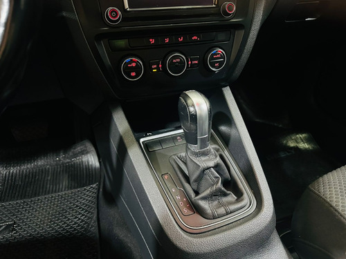 Volkswagen Vento 1.4 Comfortline 150cv At