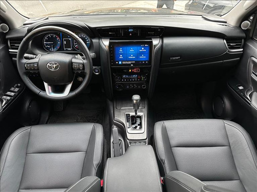 Toyota Hilux SW4 2.8 D-4d Turbo Diesel Srx Platinum 7l 4x4 Automático