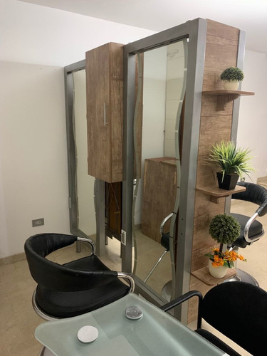 Imagen 2 de 6 de Mobiliario Para Estética