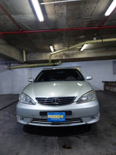 Imagen 2 de 14 de Toyota Camry