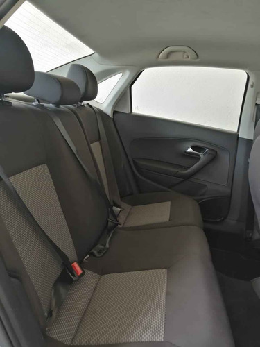 Imagen 7 de 8 de Volkswagen Vento 4 Pts Starline Ta A/ac R-15