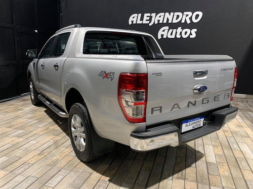 Imagen 5 de 10 de Ford Ranger Limited 2017 4x4 Manual