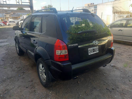 Imagen 2 de 6 de Hiunday Tucson 4x4 Crdi Caja Mecanica