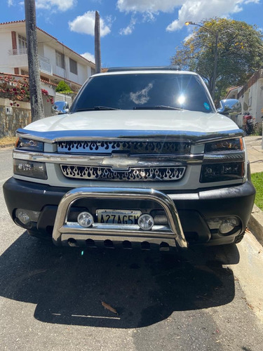 Imagen 2 de 18 de Chevrolet Avalanche